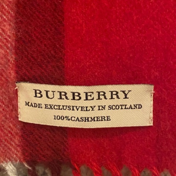 Burberry Check Cashmere Scarf - Picture 2 of 3